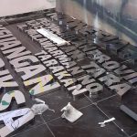 huruf timbul stainless