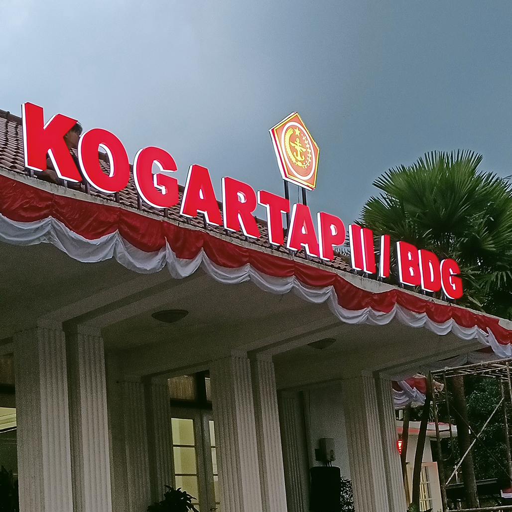 Huruf Timbul Akrilik LED Kogartap II/Bandung