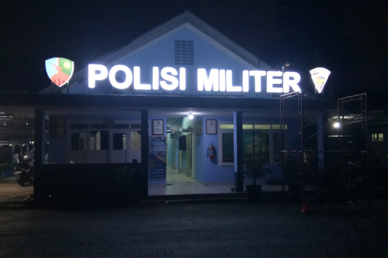 huruf timbul polisi militer